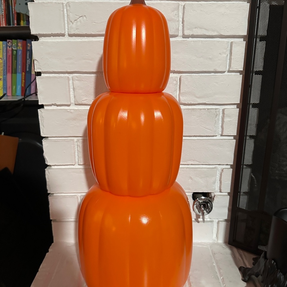 24” Stacking pumpkins